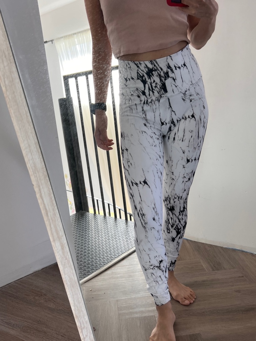 Beyond yoga M White Marble Print High-Waist Leggings - Picture 3 of 12